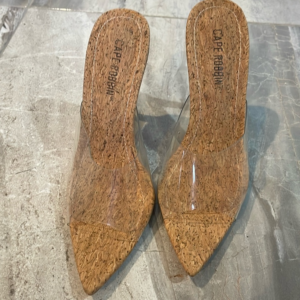 Clear cork pumps